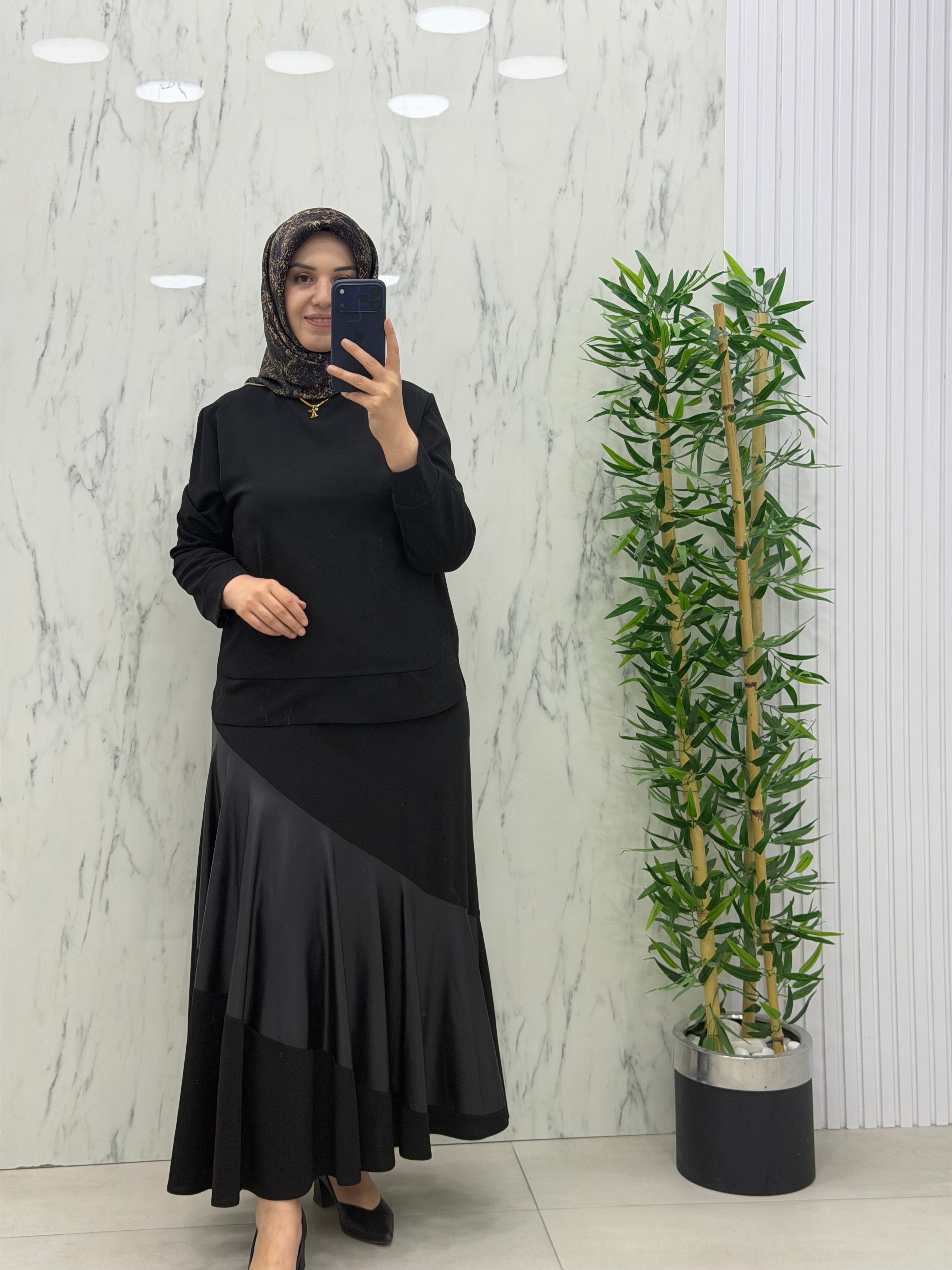 KÜBRA VOLANLI DERİLİ ETEK