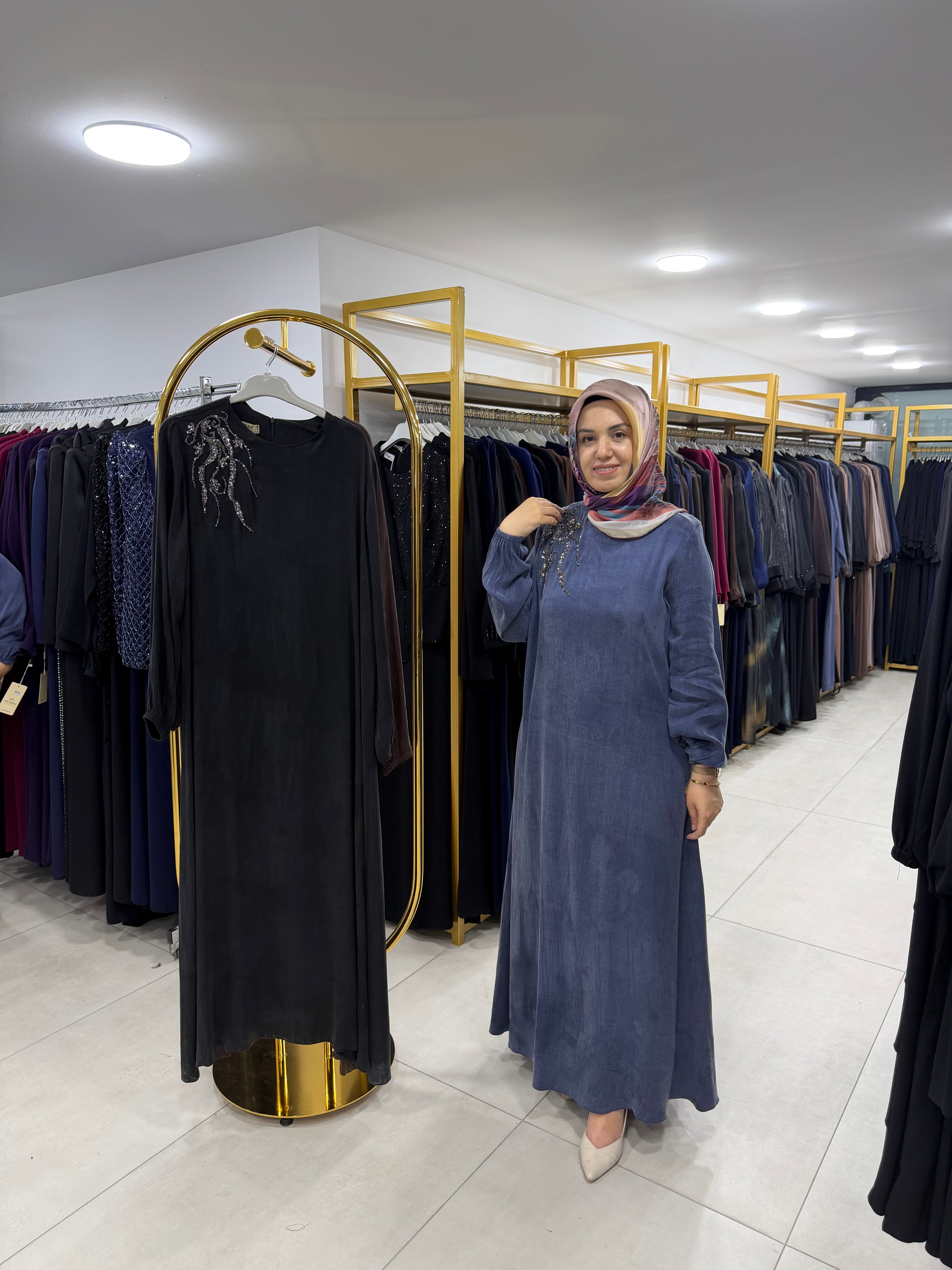 İPEK KUPRA OMUZ DETAYLI ELBİSE