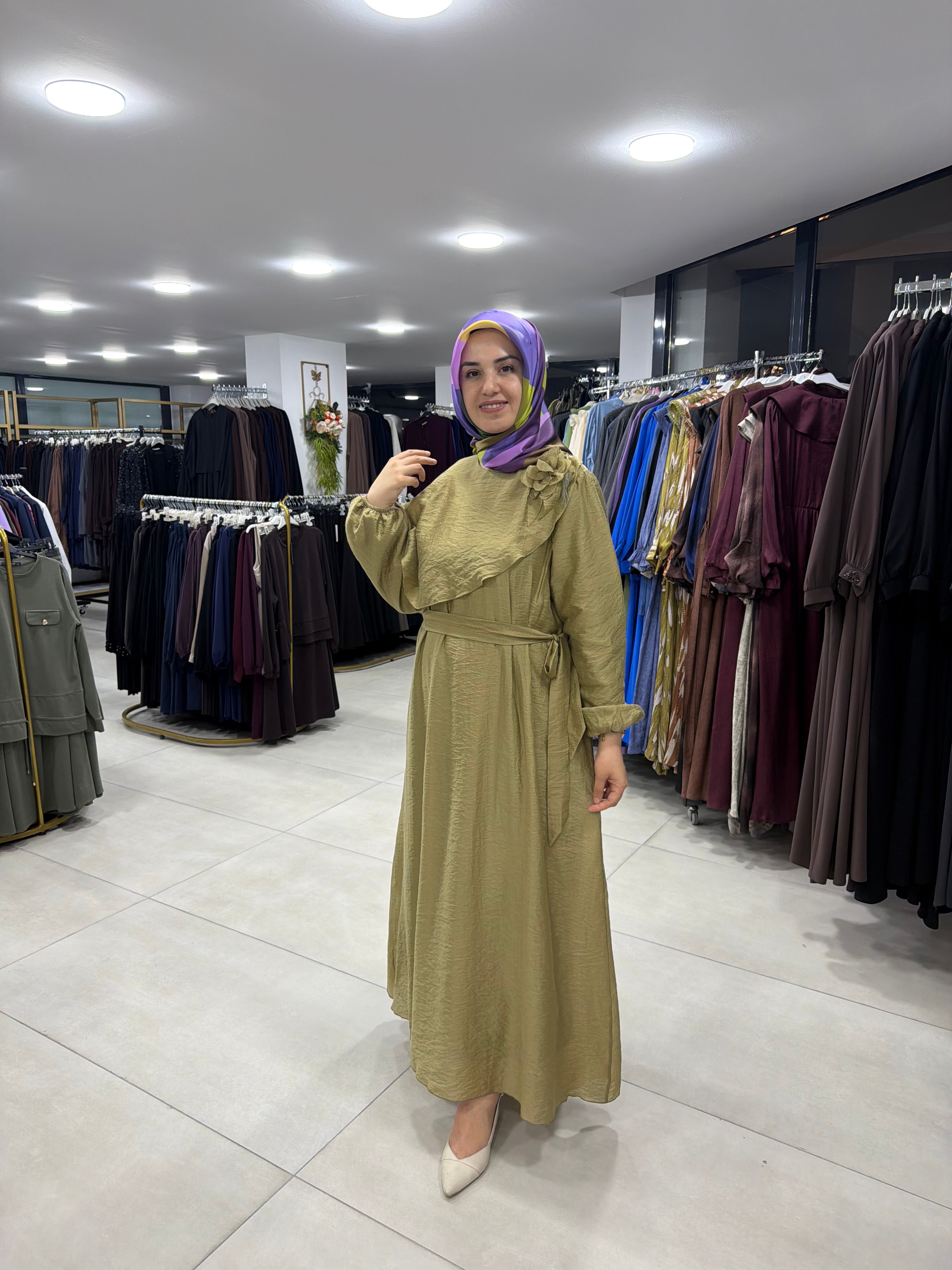 TRİPEN ÇİÇEK BRONŞLU ELBİSE (3667)
