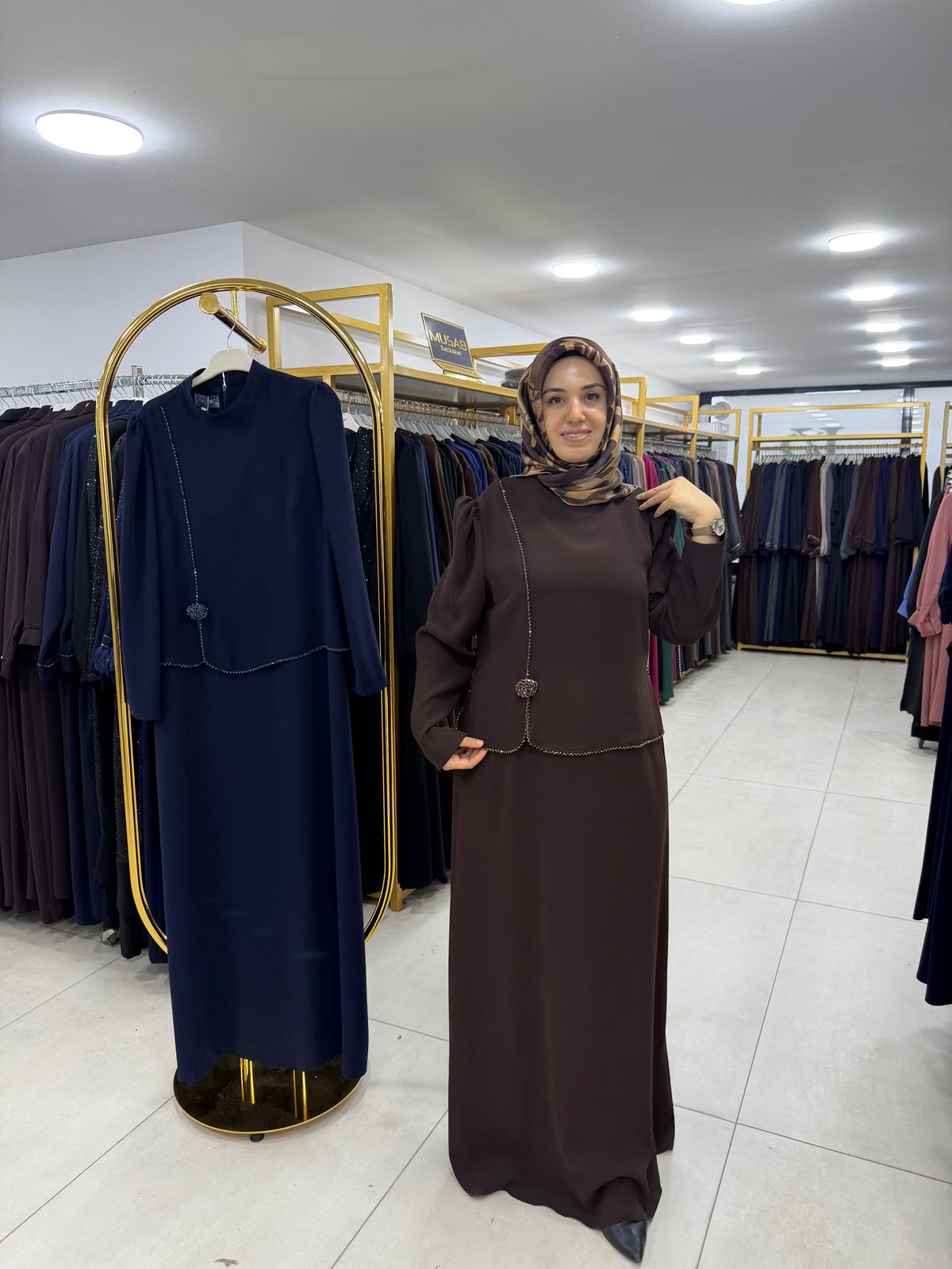 ARİZCE BROŞ DETAYLI ZARİF ELBİSE(3029)