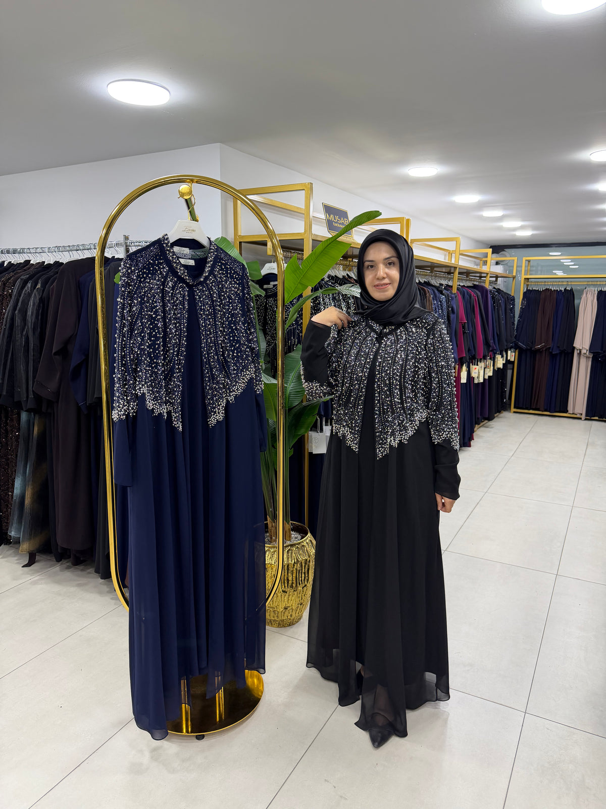 BEYOĞLU TAŞ İŞLEMELİ ŞİFON ABAYA