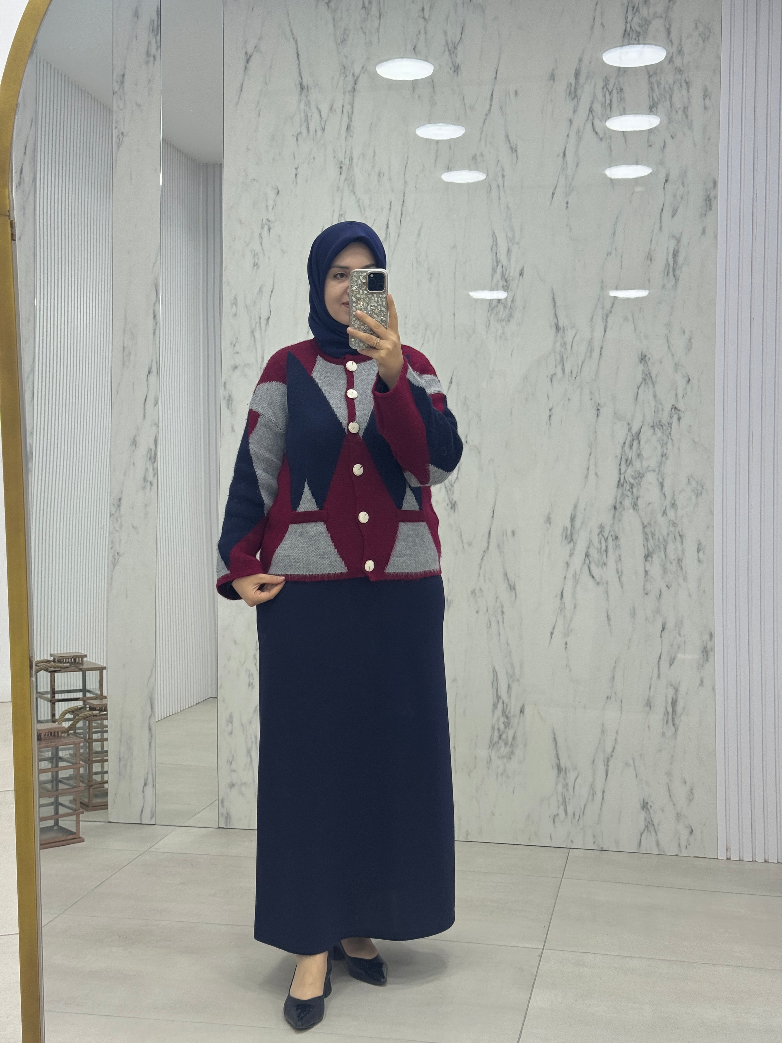 KÜBRA BAKLAVA DESENLİ HIRKA