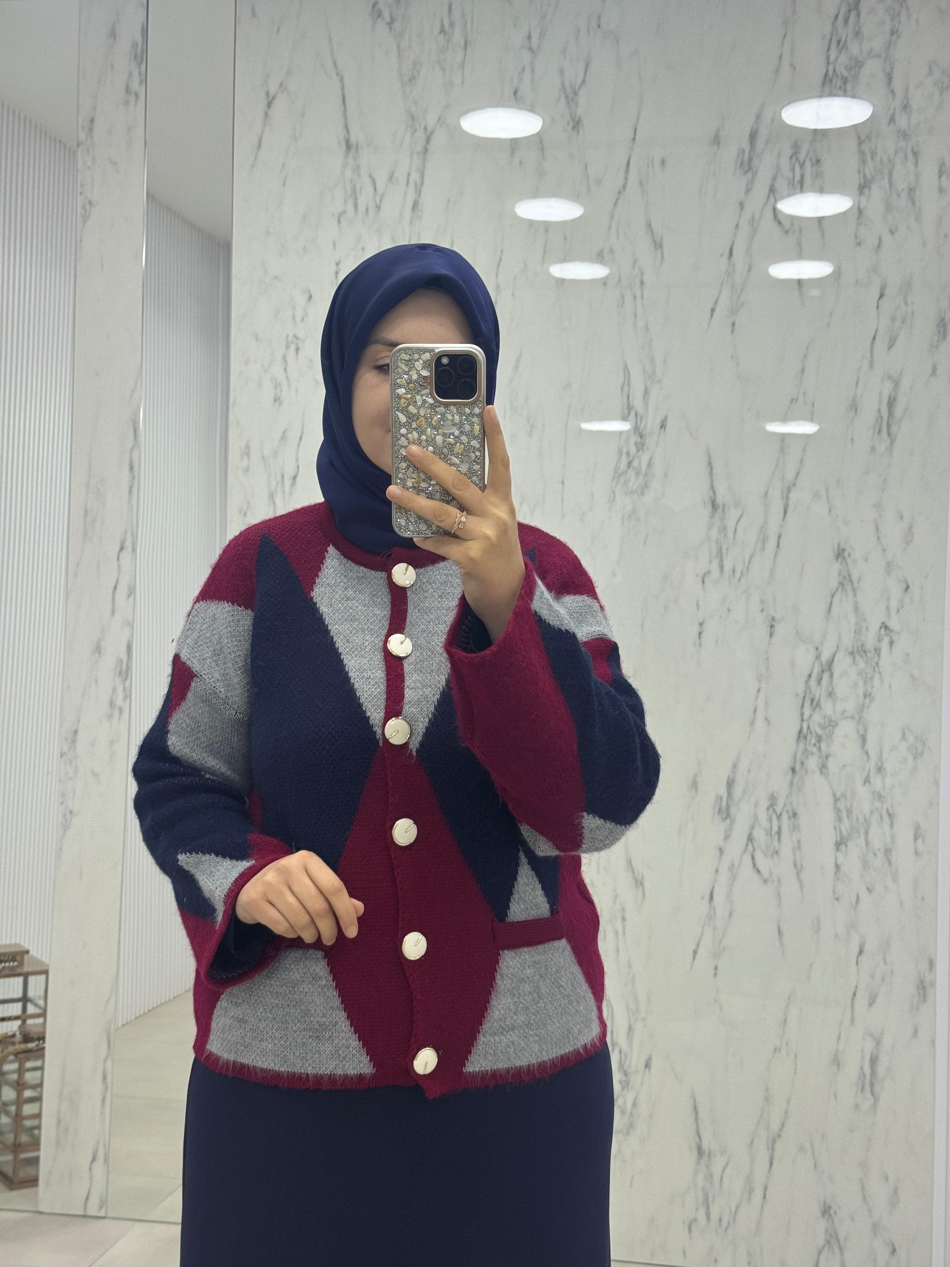 KÜBRA BAKLAVA DESENLİ HIRKA