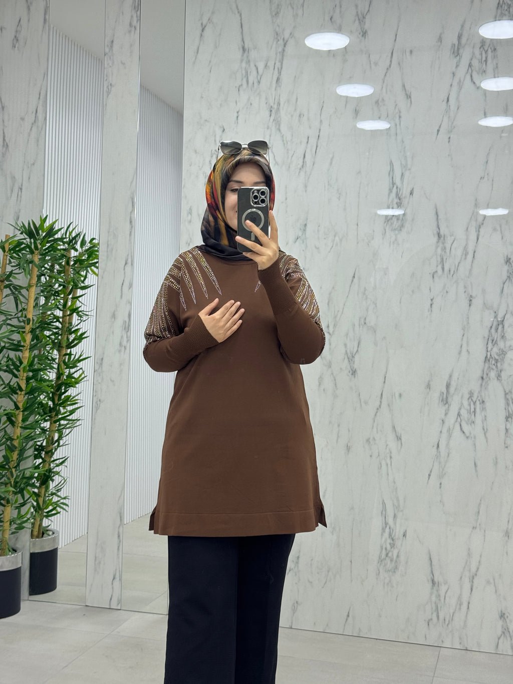 MELİH OMUZU KILIÇ TAŞLI TRİKO TUNİK