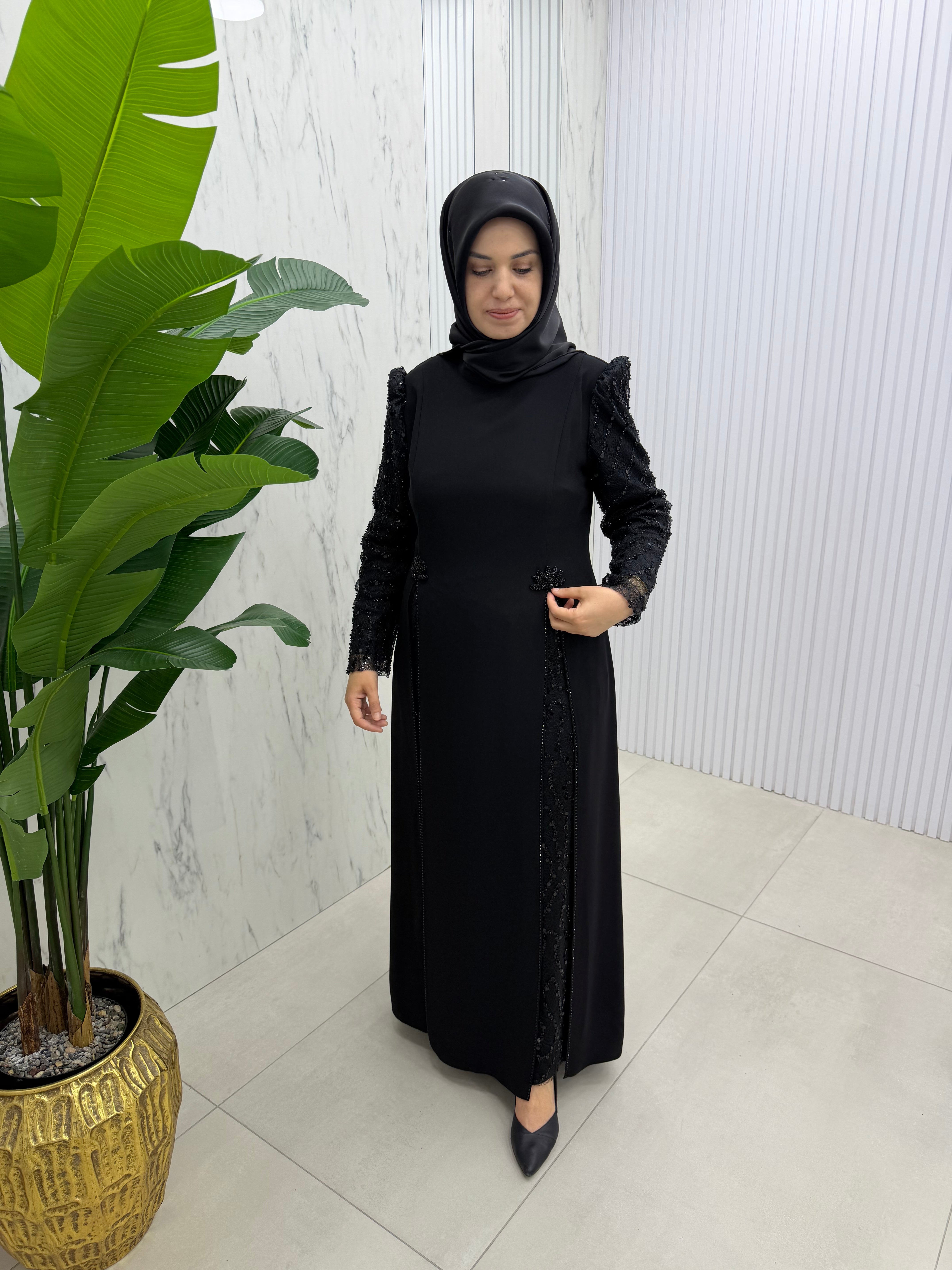 JUKİ MODA ÇİÇEK YIRTMAÇLI ELBİSE