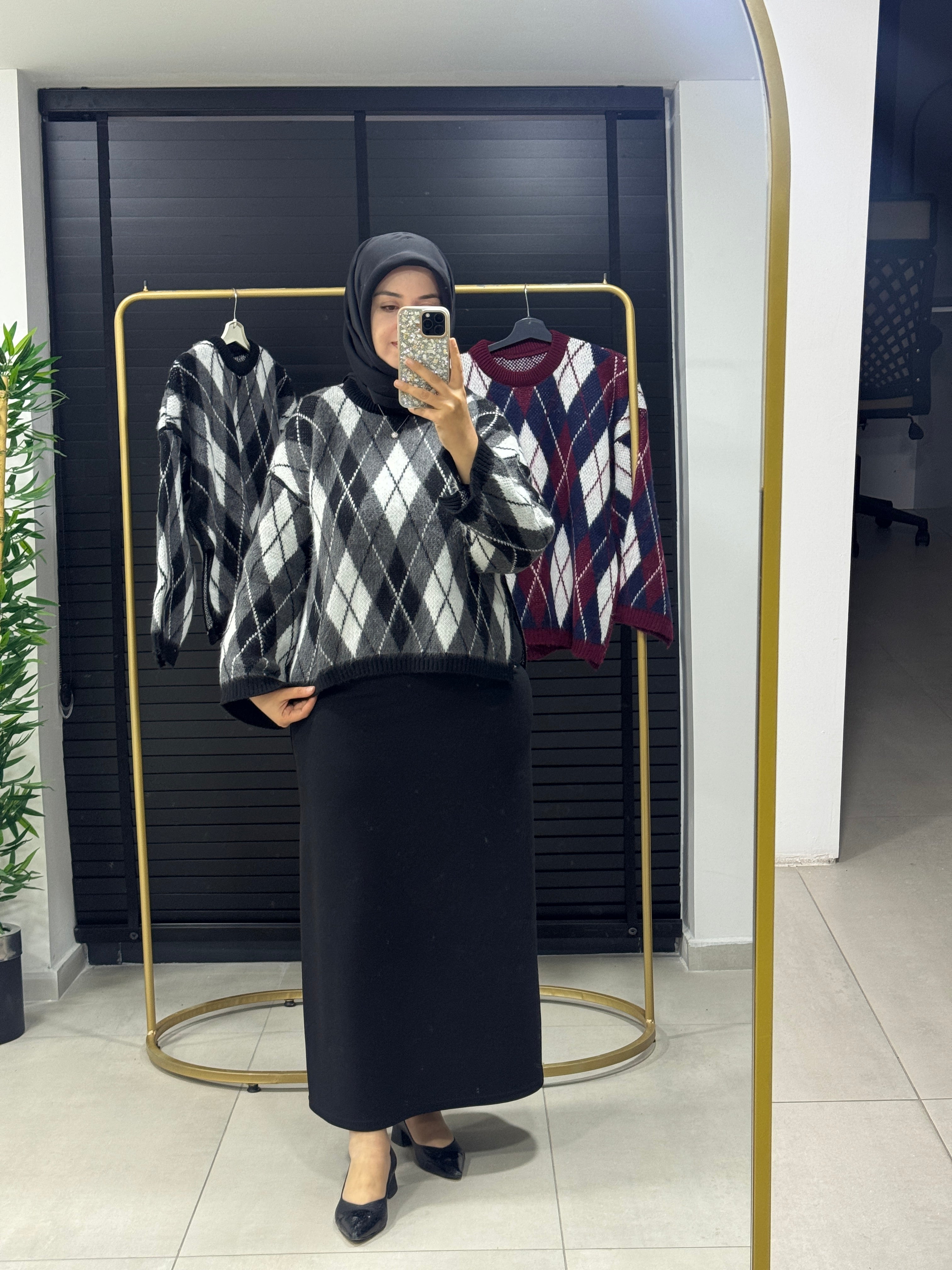 KÜBRA BAKLAVA DESENLİ KAZAK