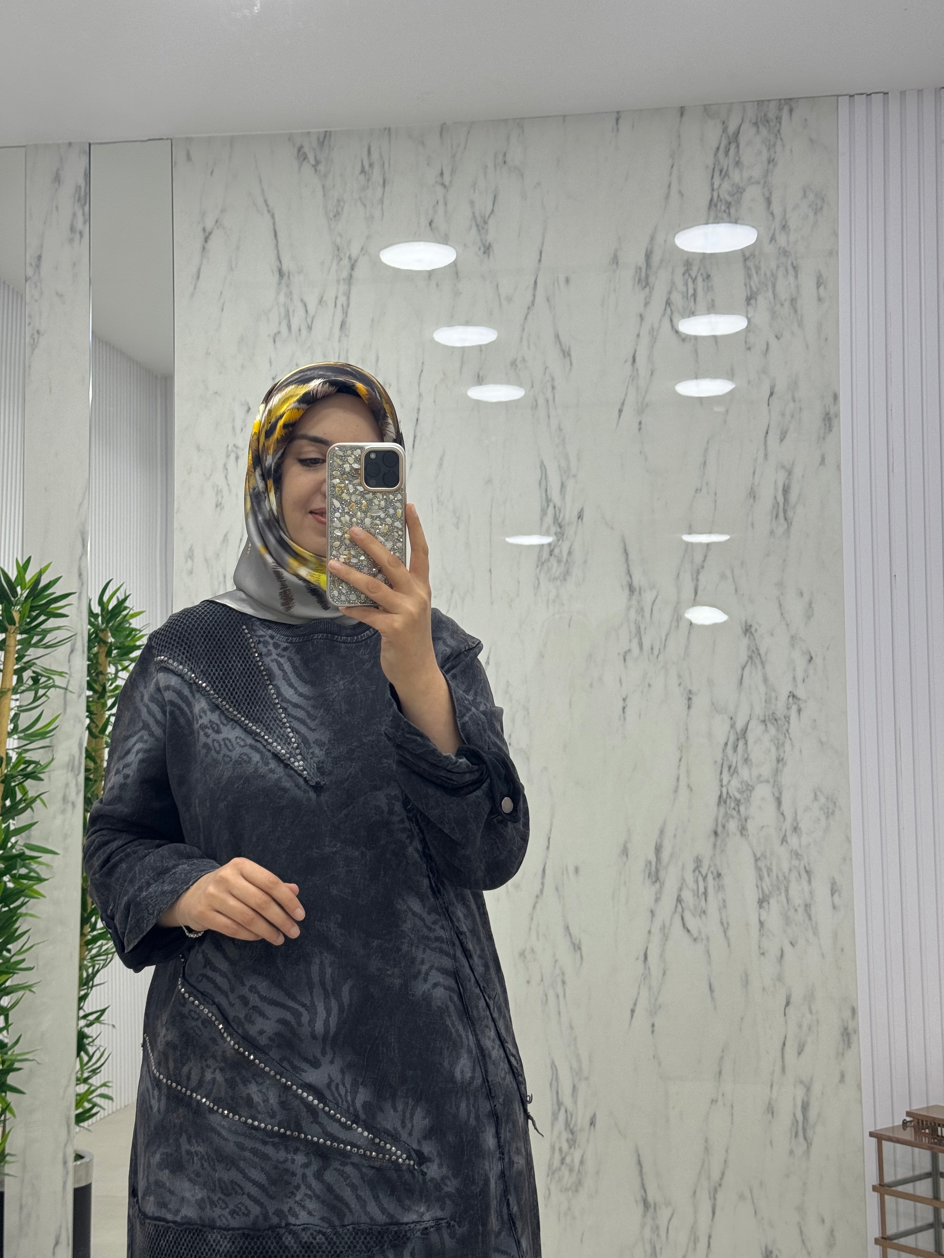 AYŞE AKAY TAŞLI ELBİSE