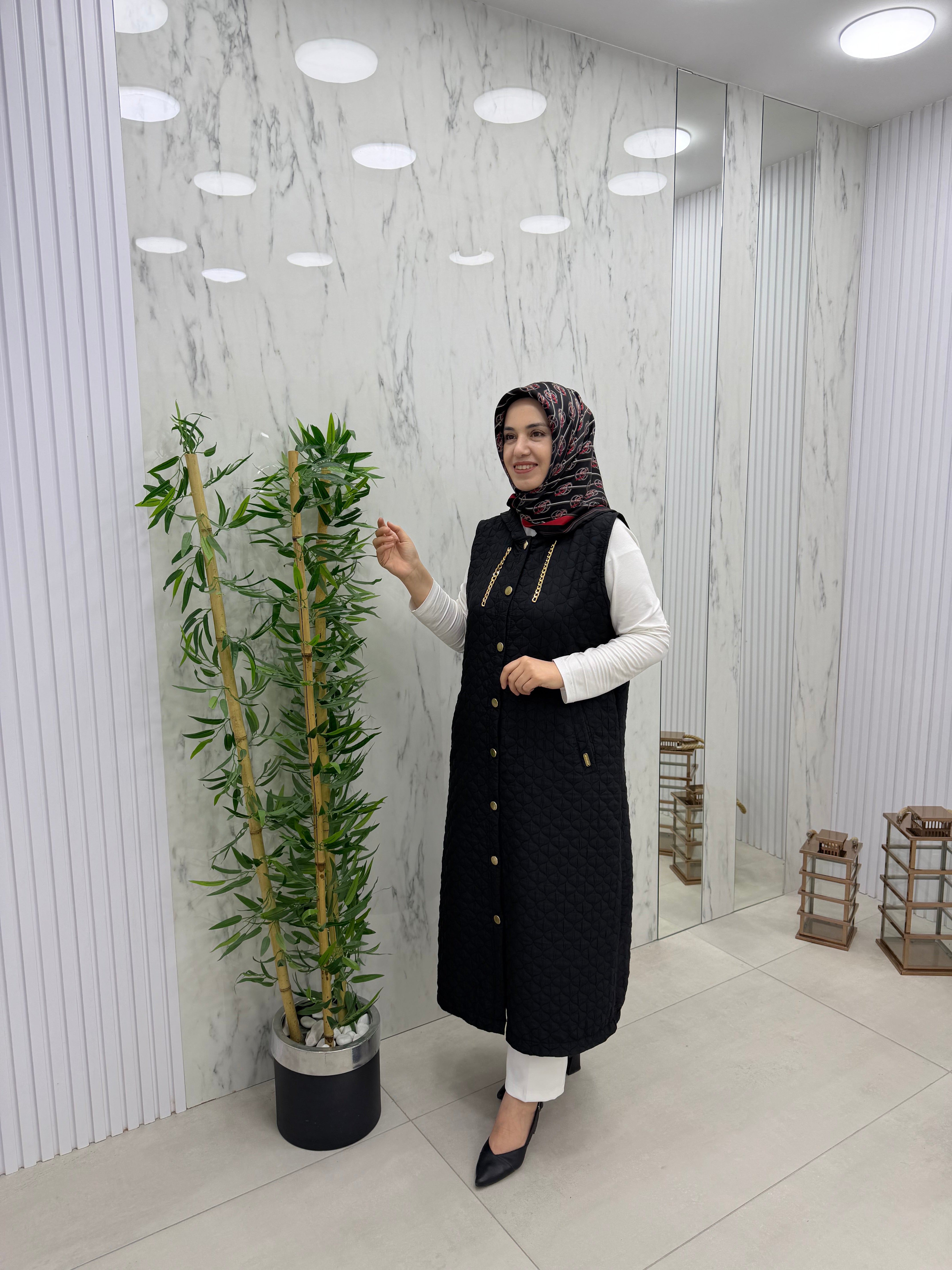 AYŞE AKAY MODA KAPİTONE YELEK