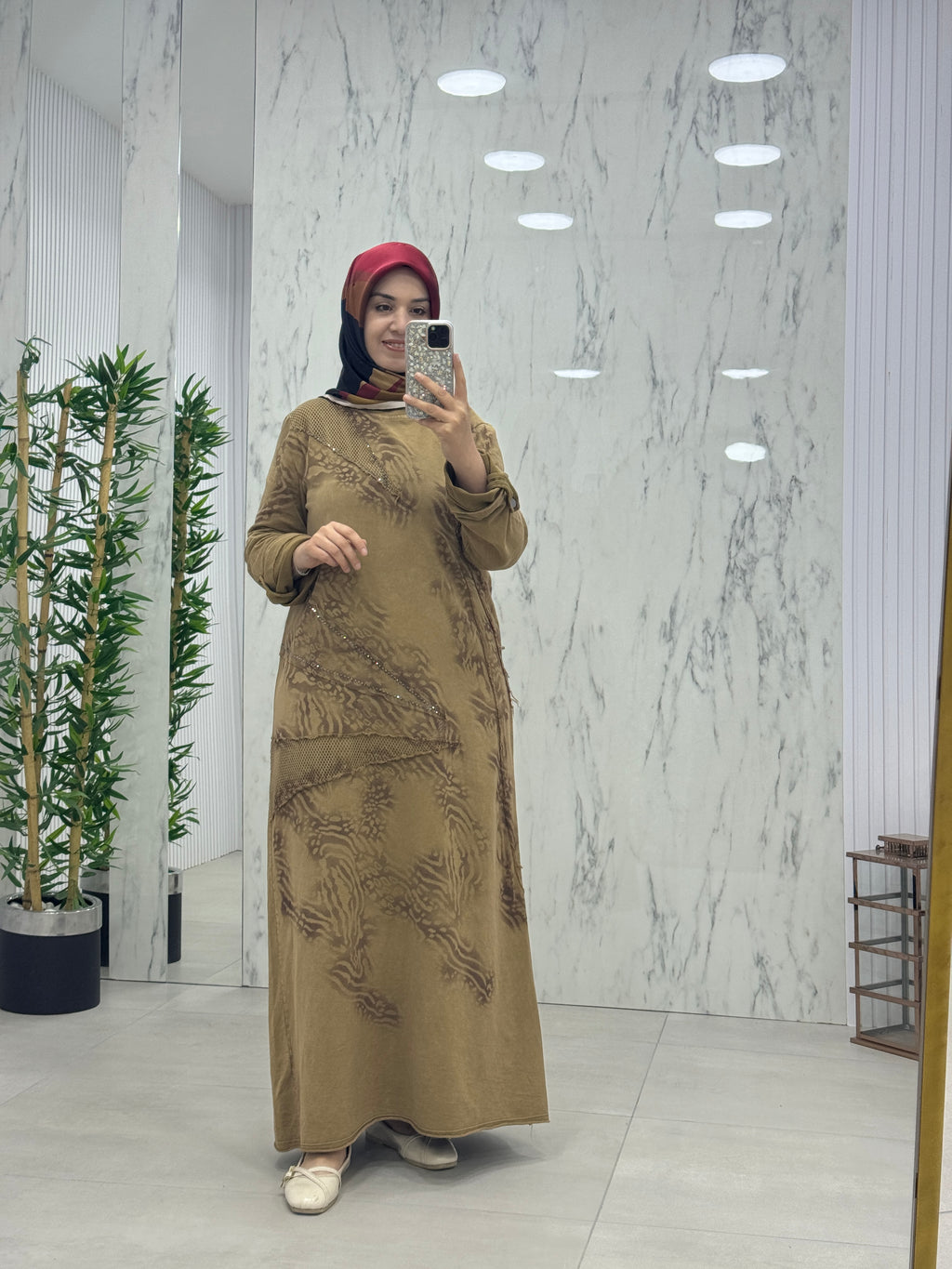 AYŞE AKAY TAŞLI ELBİSE