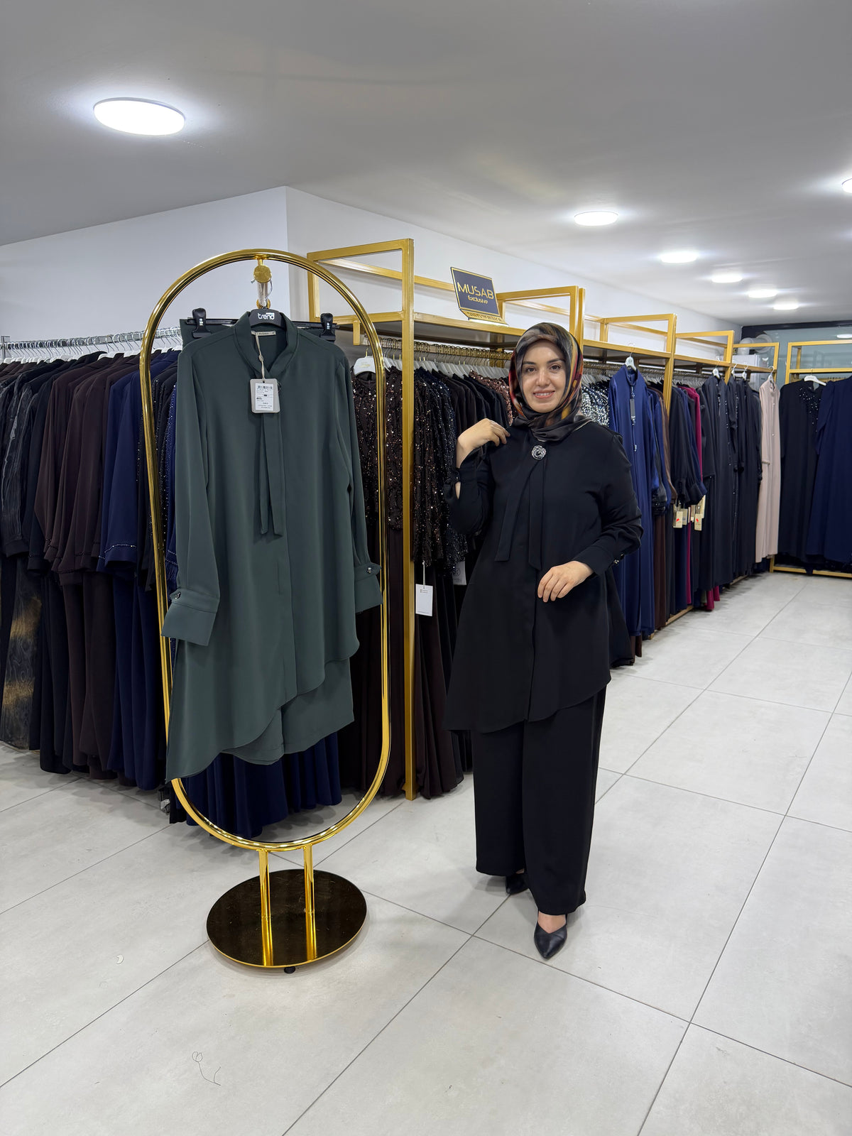 ARMİNE AVENNA TAKIM
