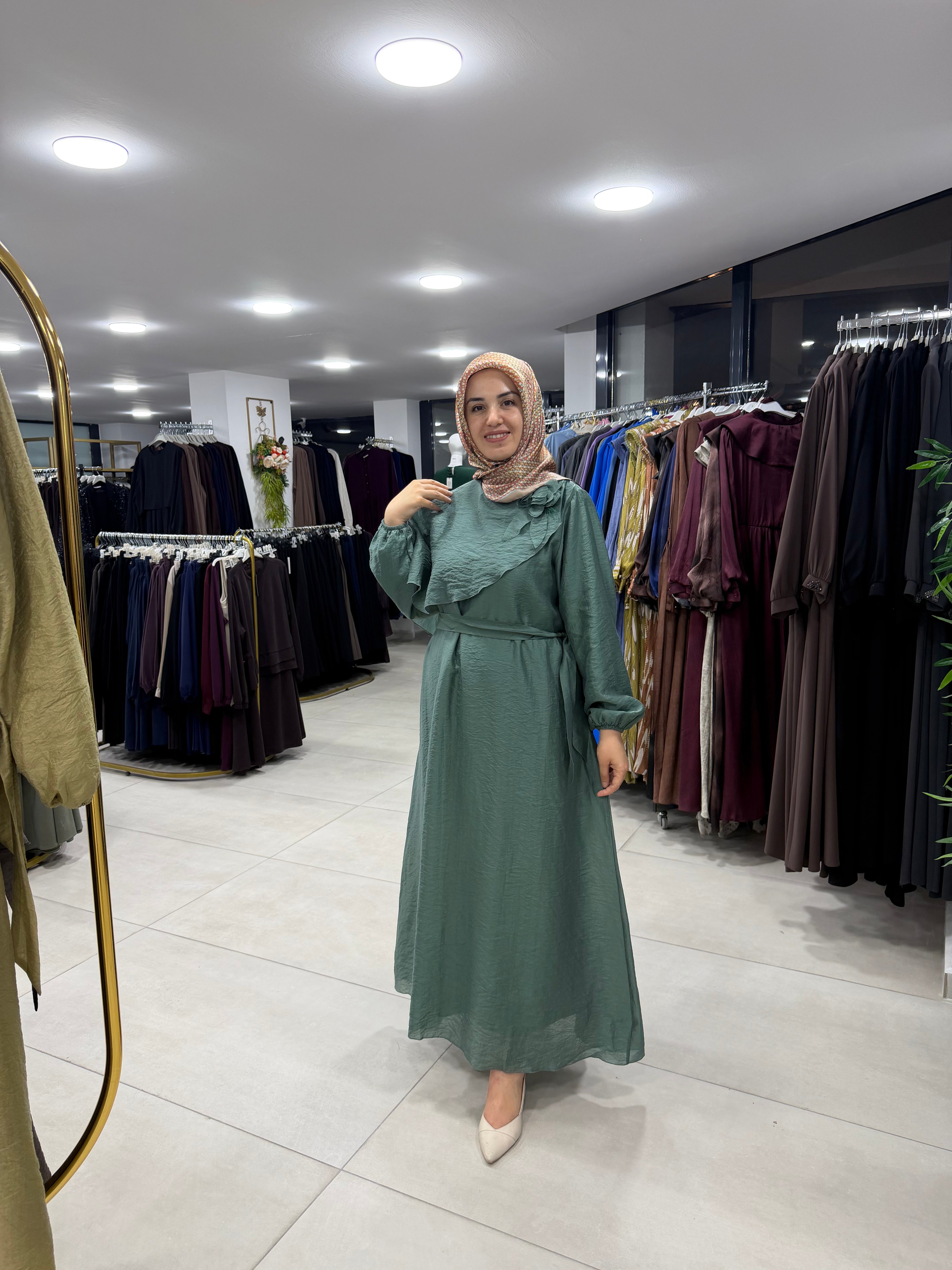 TRİPEN ÇİÇEK BRONŞLU ELBİSE (3667)