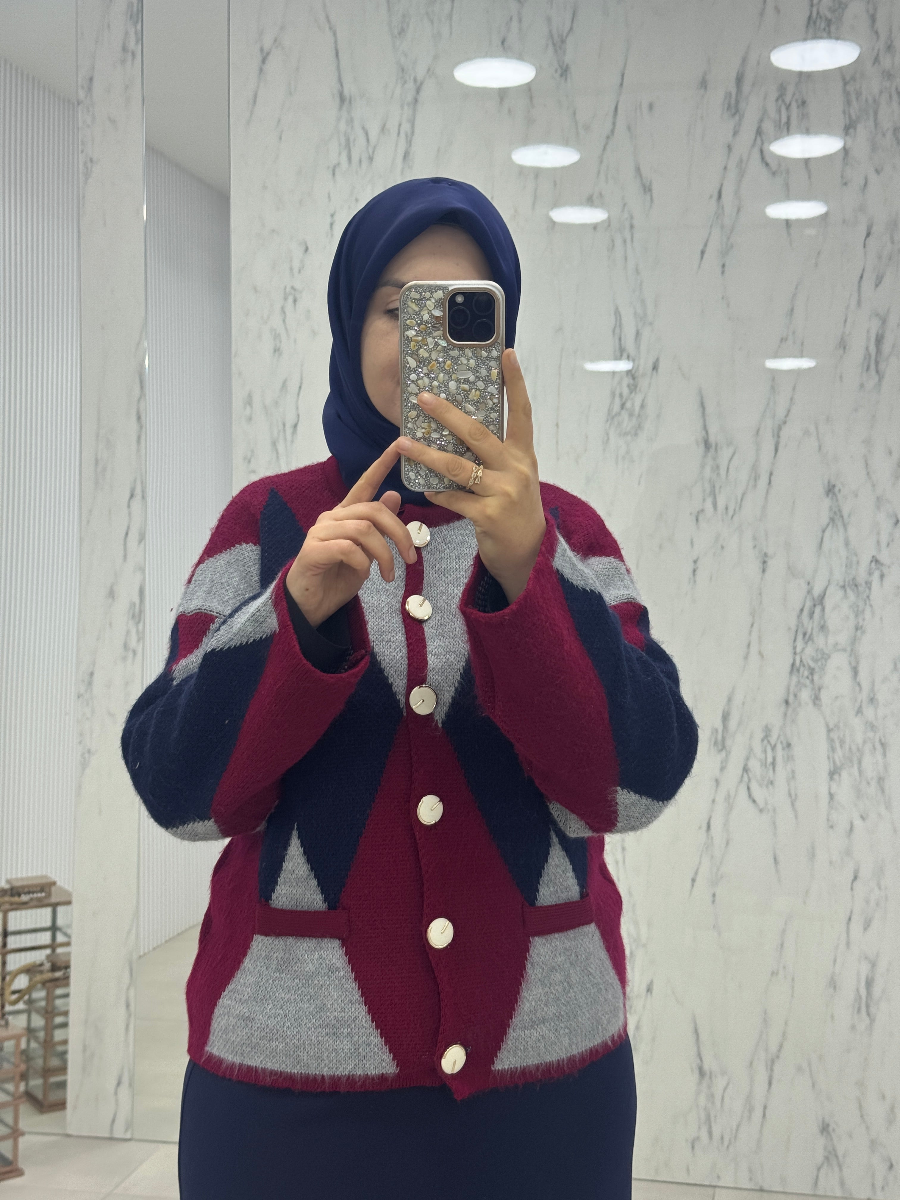 KÜBRA BAKLAVA DESENLİ HIRKA